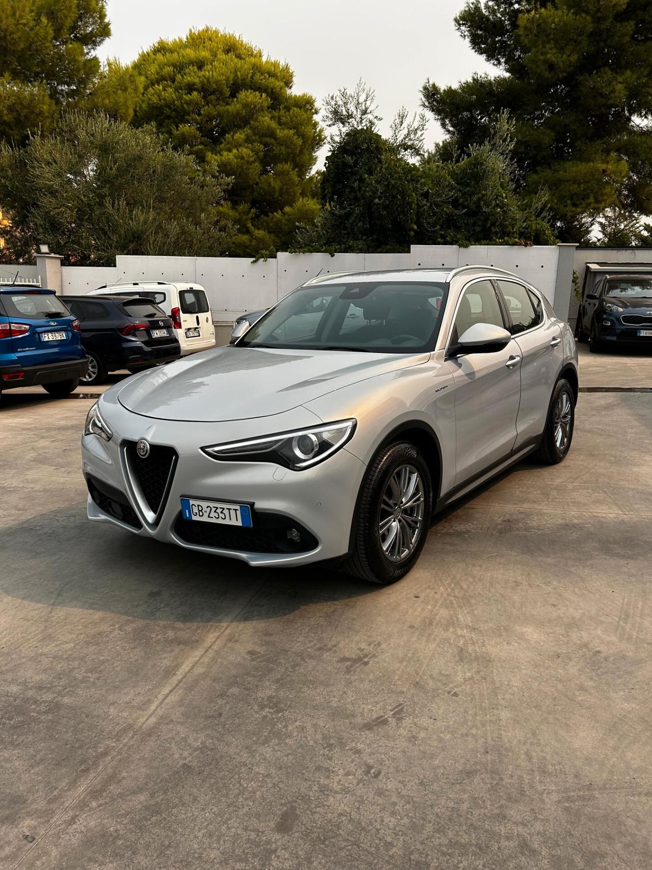 Alfa Romeo Stelvio 2.2 Turbodiesel 160 CV AT8 RWD Super