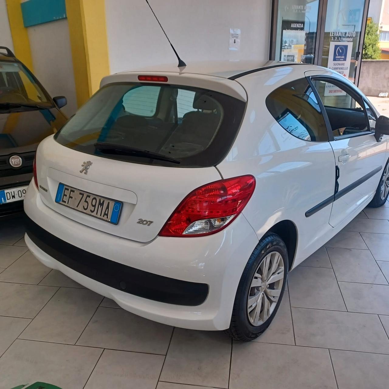 170188KM PEUGEOT 207 1.4 HDI NEOPATENTATI PERFETTA