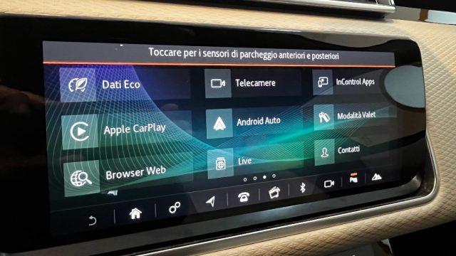 LAND ROVER Range Rover Velar 2.0D I4 240 CV R-Dynamic SE