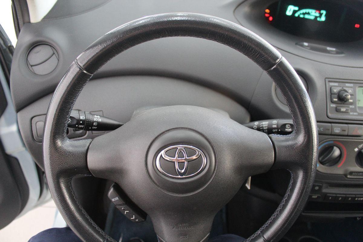 TOYOTA - Yaris - 16V 5 porte Expo