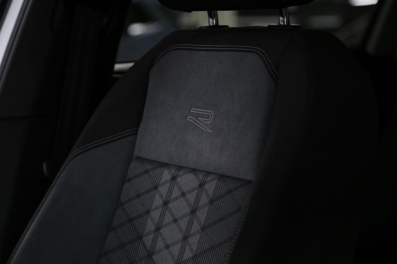 Volkswagen Taigo R-Line Plus 1.0 TSI 115 cv