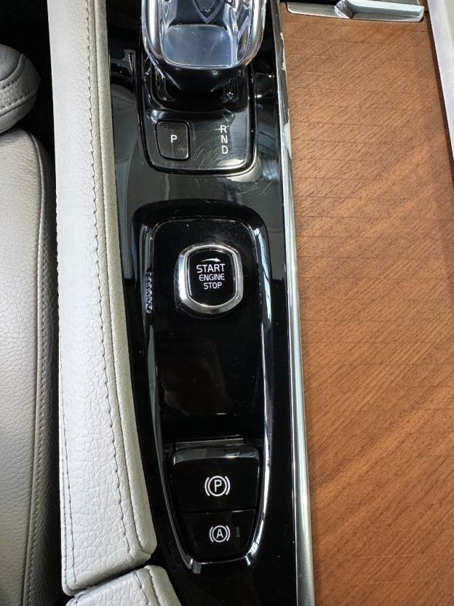 VOLVO XC90 B5 (d) AWD Inscription-20"-Head Up dspl-Camera 360