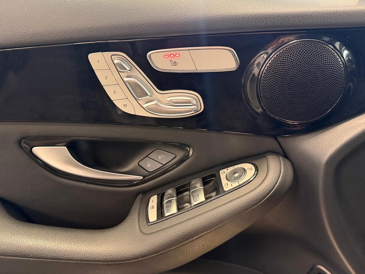 MERCEDES GLC 300DE SPORT 4MATIC 2.0 EQ POWER 194CVPELLE NAVI CAM ANNO 2022