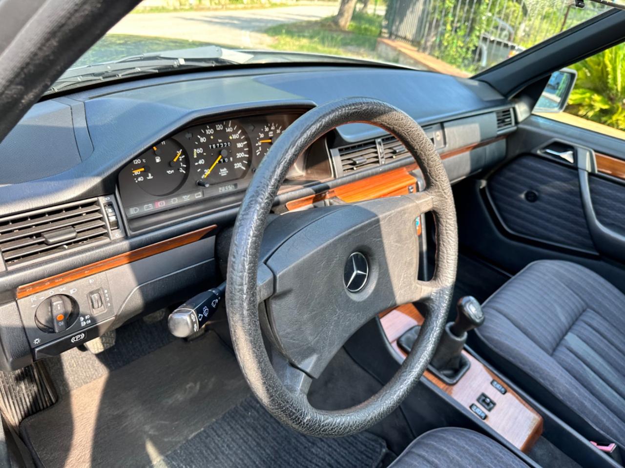 Mercedes w124 2.0 8 valvole gpl in perfetto stato