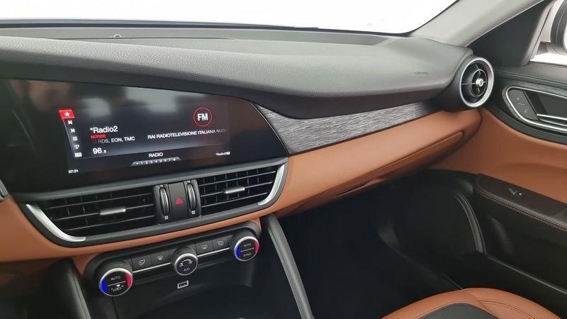 Alfa Romeo Giulia 2.0 Turbo 200 CV AT8 Executive