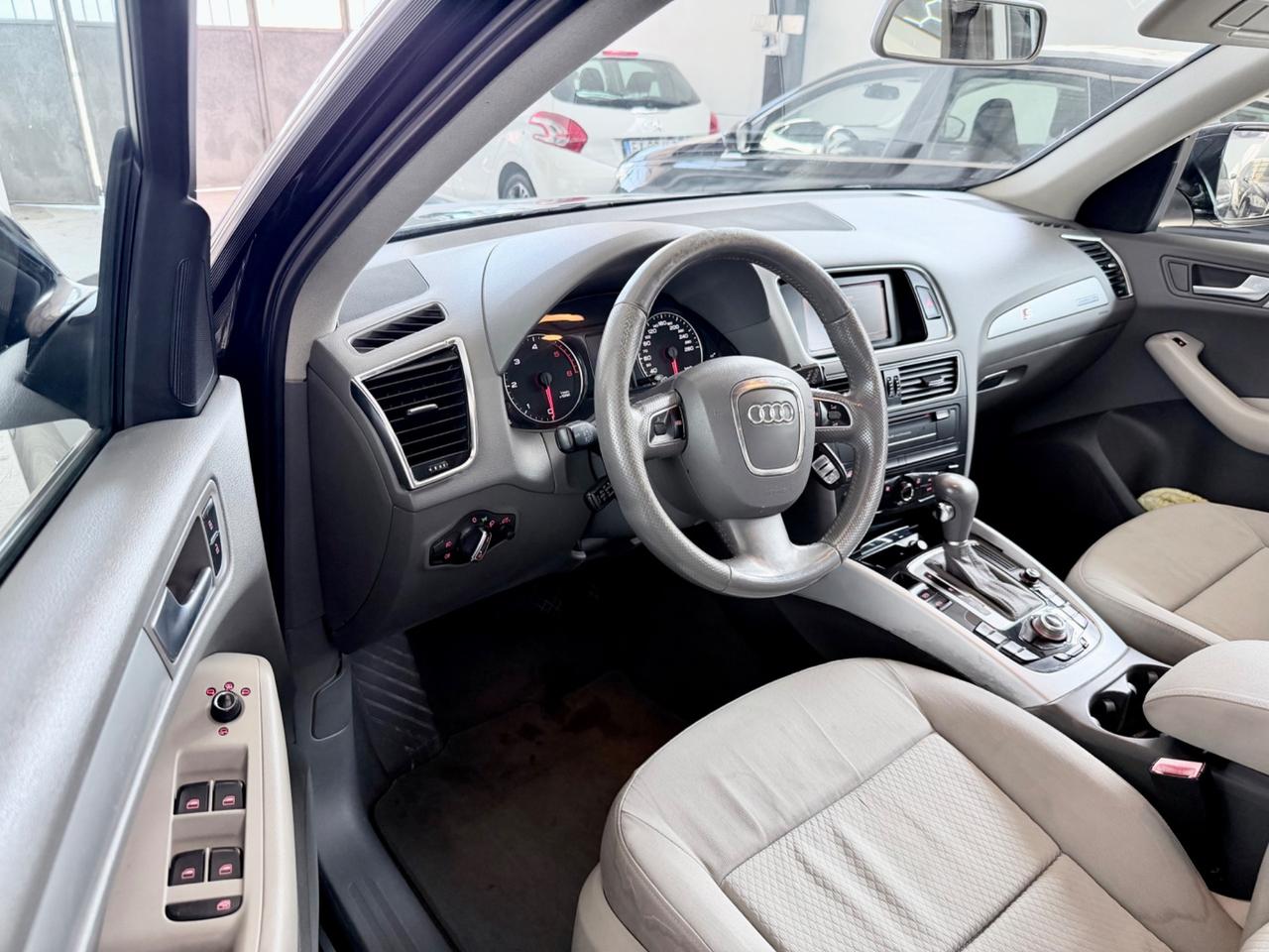 Audi Q5 3.0TDI 239CV V6 quattro S tronic S-Line 2011 EU5