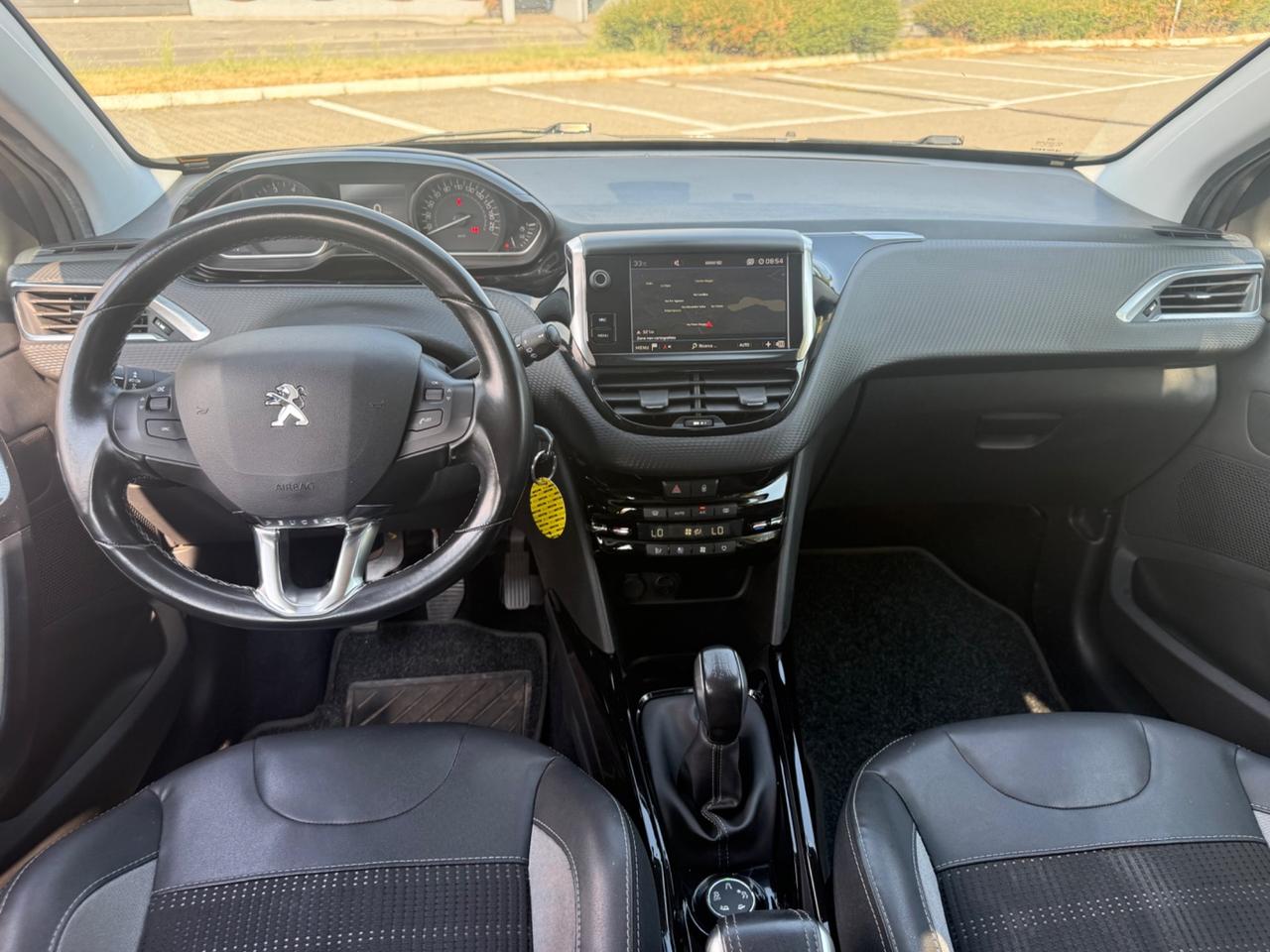 Peugeot 2008 PureTech Turbo 110 S&S*Navi*Pelle*Camera*Cerchi
