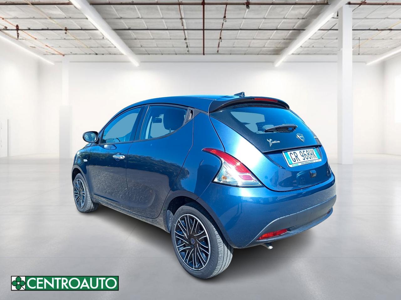 Lancia Ypsilon 1.0 FireFly 5 porte S&S Hybrid Gold