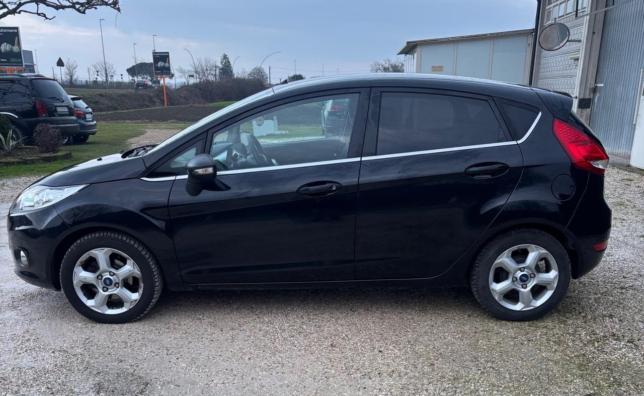 Ford Fiesta 1.2 5 porte Bz.- GPL Titanium