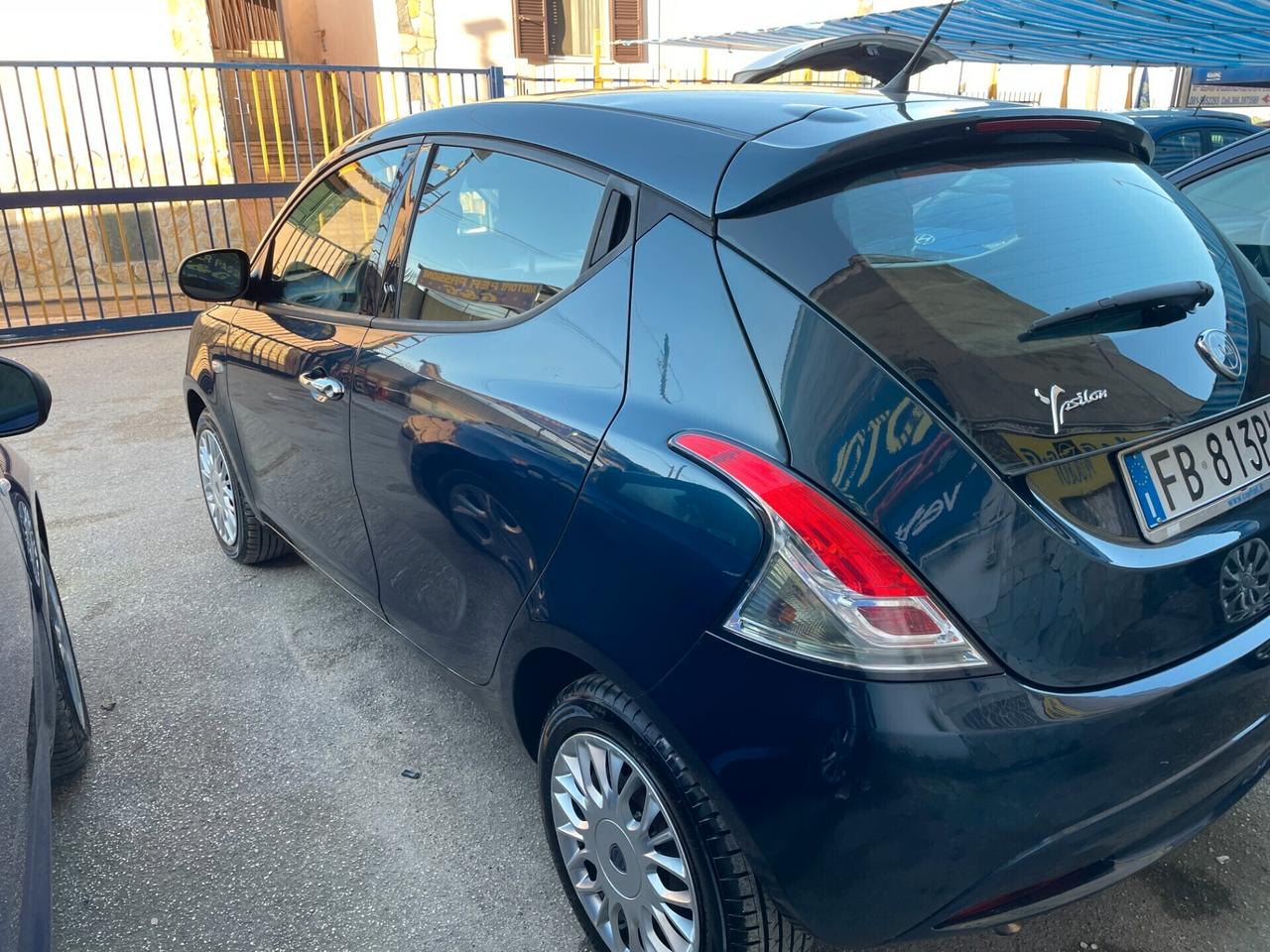 Lancia Ypsilon 1.2 69 CV 5 porte Silver