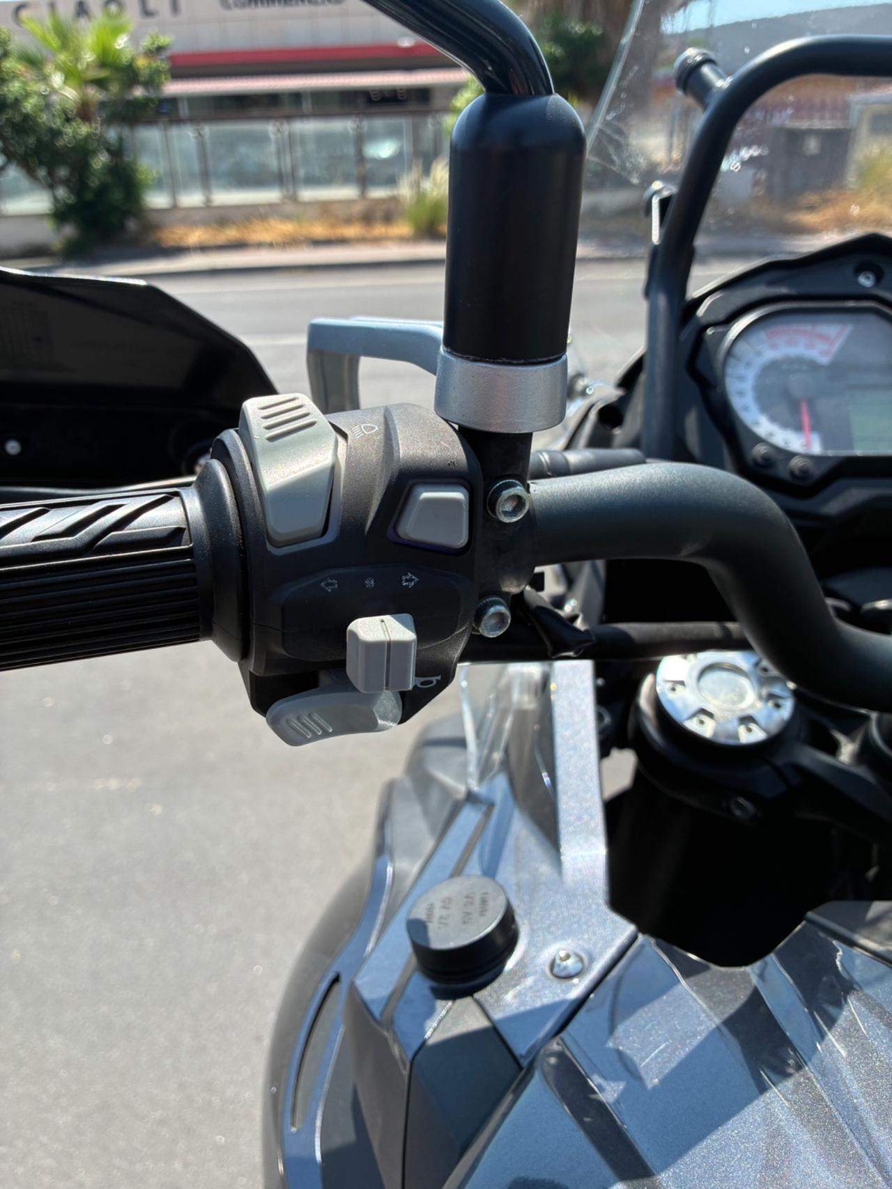 Benelli TRK 502 X SOLO 11.000 KM - 2021