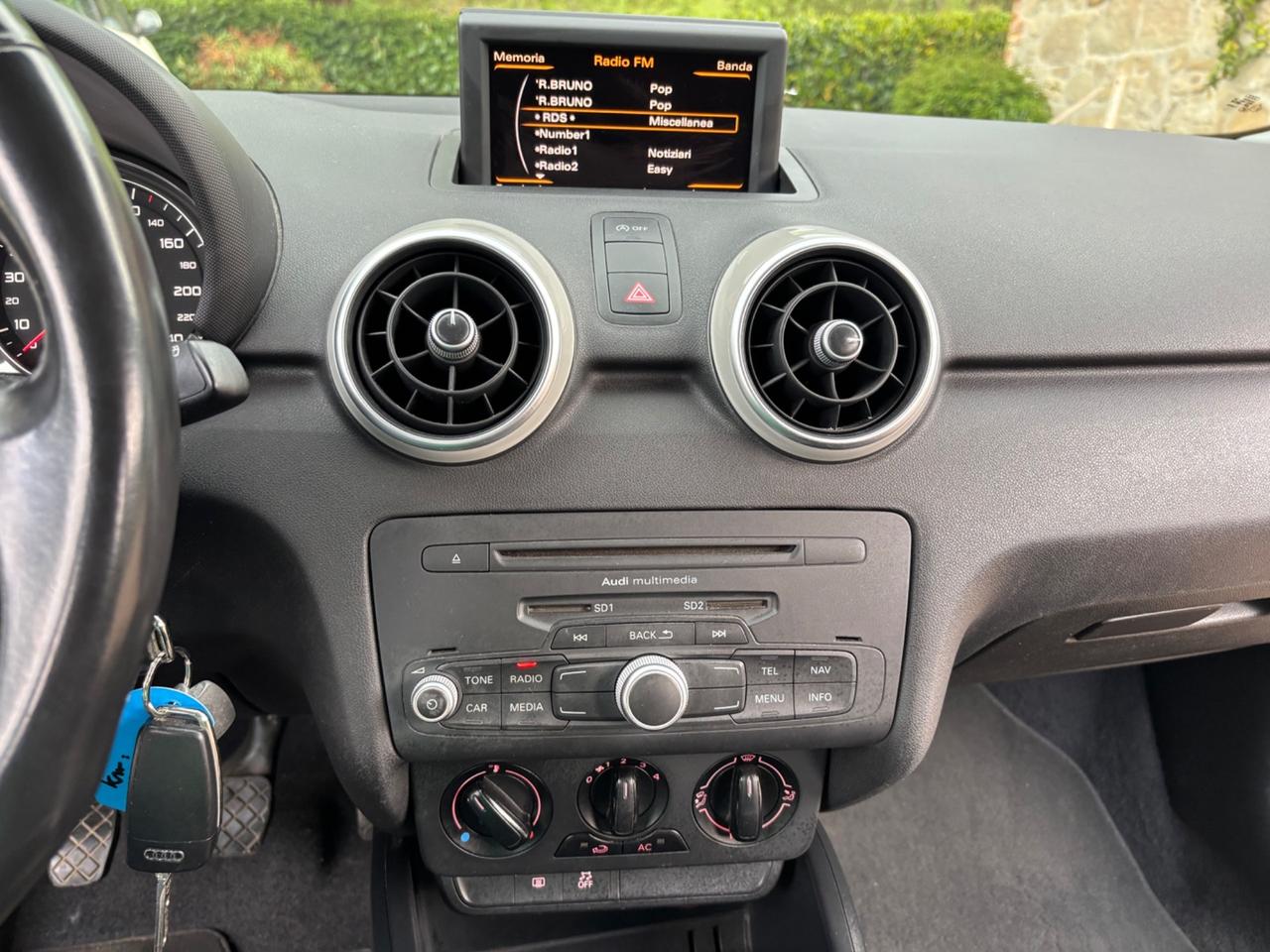 Audi A1 s SPB 1.6 TDI 90 CV 5Porte OK NEOPATENTATI