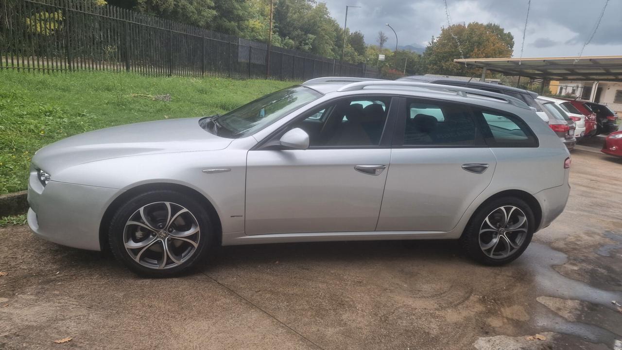 Alfa Romeo 159 1.9 JTDm Sportwagon Distinctive