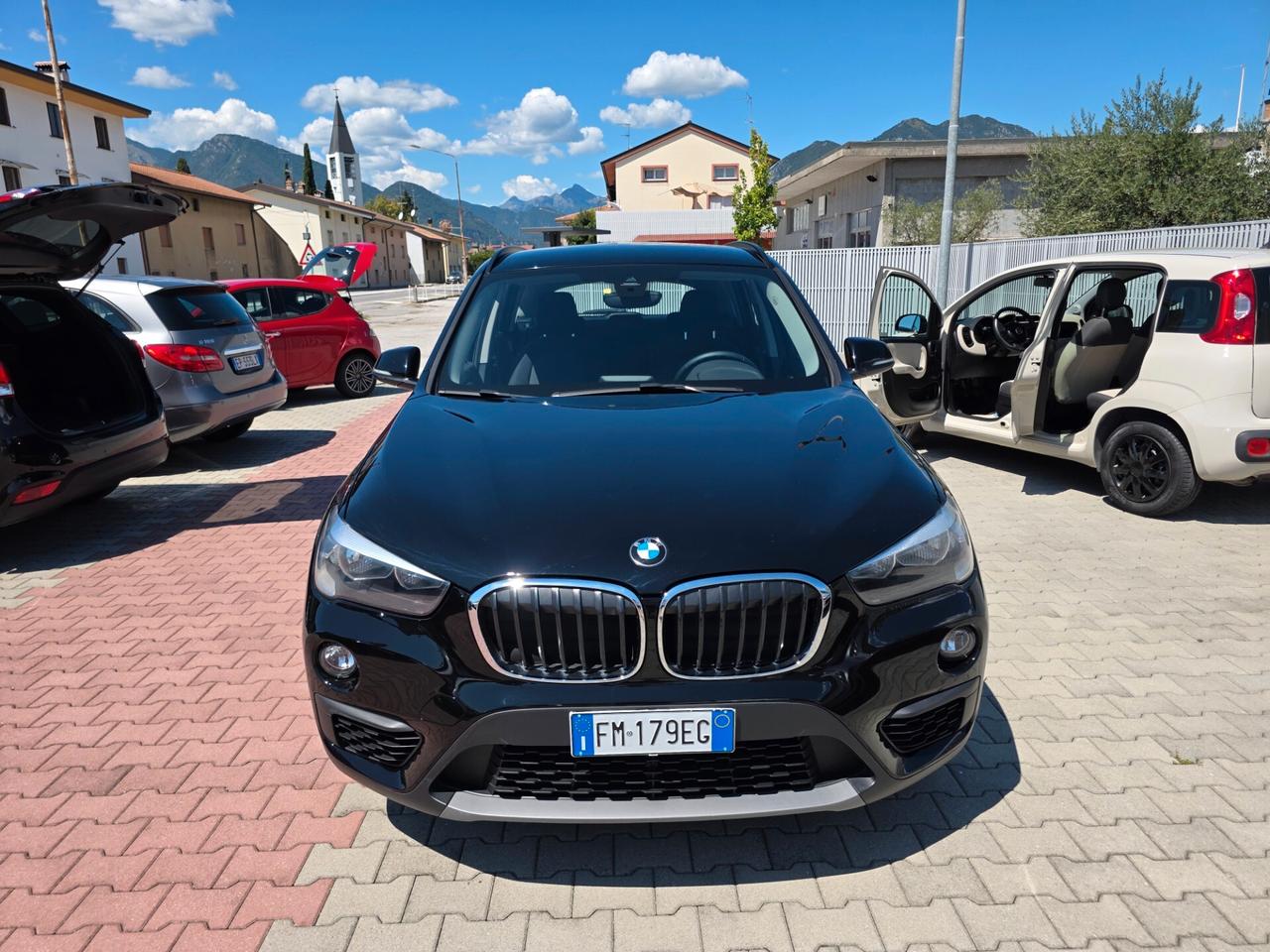 BMW X1 16D PERFETTA E GARANTITA 24 MESI