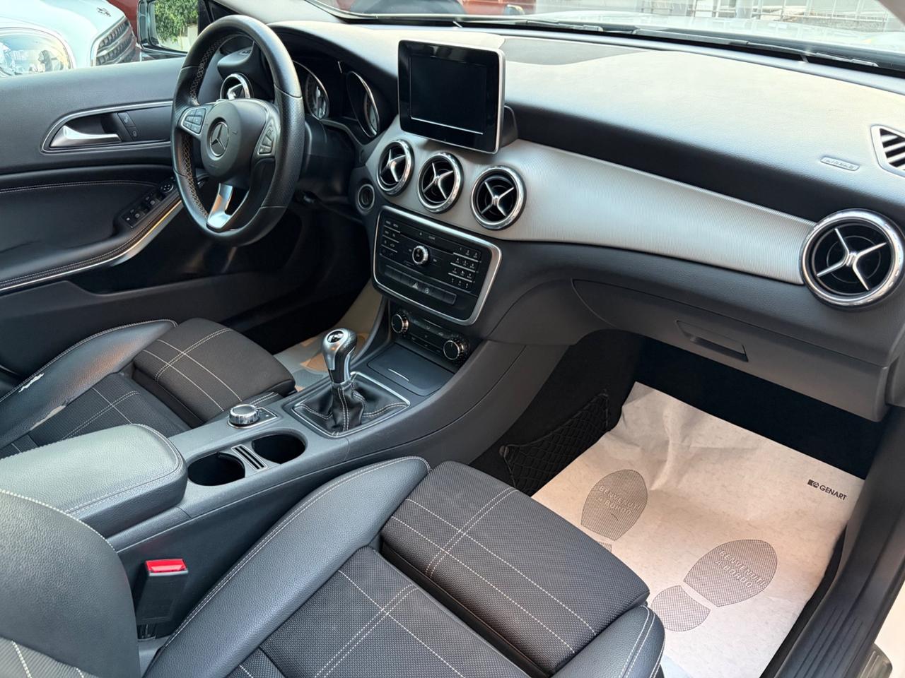 Mercedes-benz GLA 200d Sport - VENDUTA IL 27.7.2026 !!