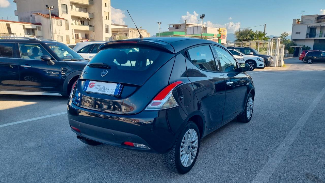 Lancia Ypsilon 1.2 69 CV 5 porte GPL Ecochic Gold