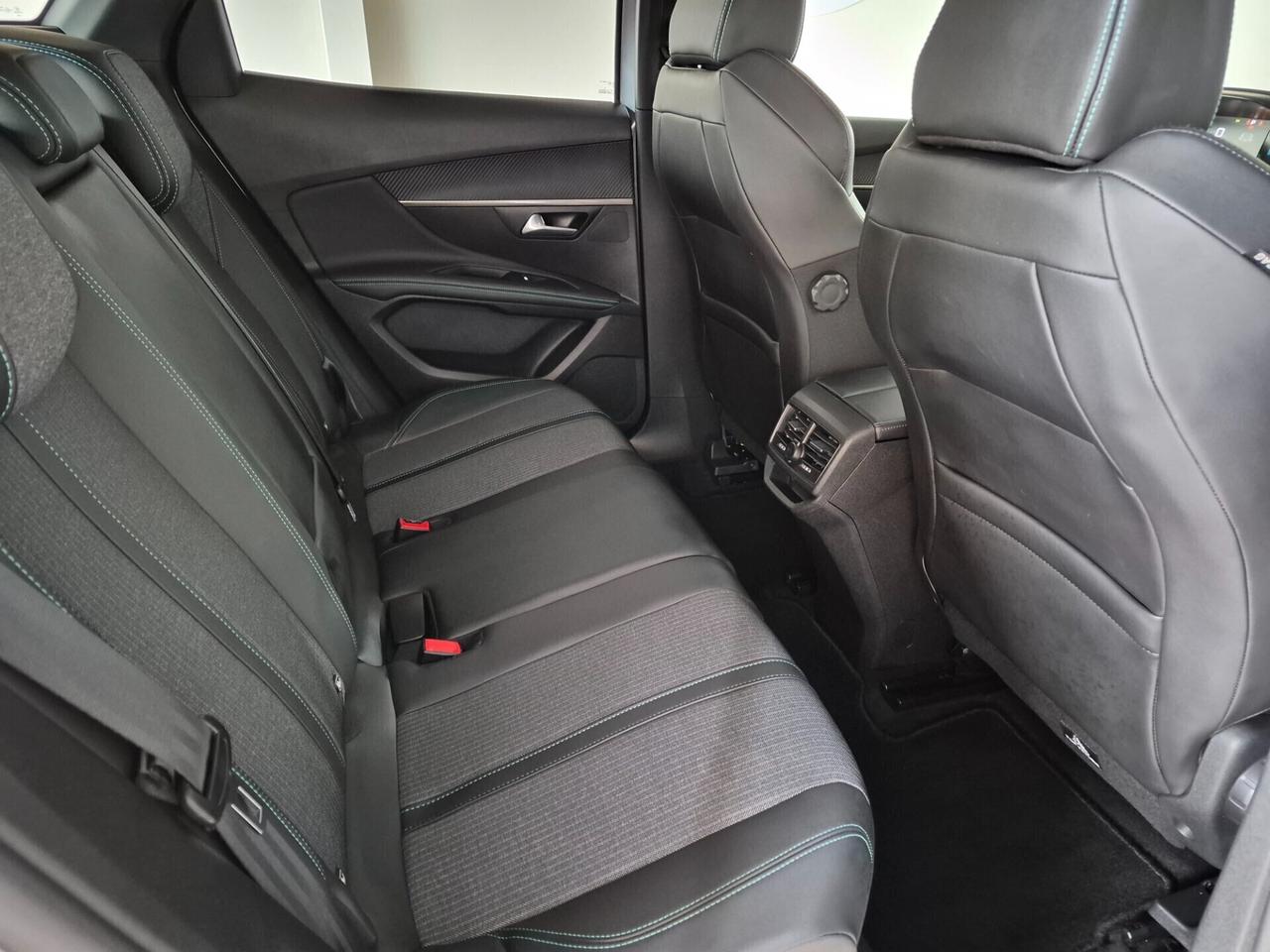 Peugeot 3008 1.5 BLUEHDI ALLURE 130CV EAT8 *24 MESI DI GARANZIA* LED RETROCAM. 360° VETRI PRIVACY CRUISE CONTROL DRIVE MODE