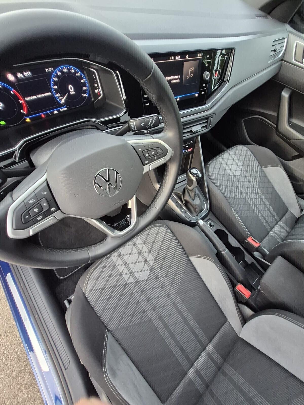 VOLKSWAGEN TAIGO 1000 BENZINA R-LINE 115 Cv CAMBIO AUTOMATICO-2025