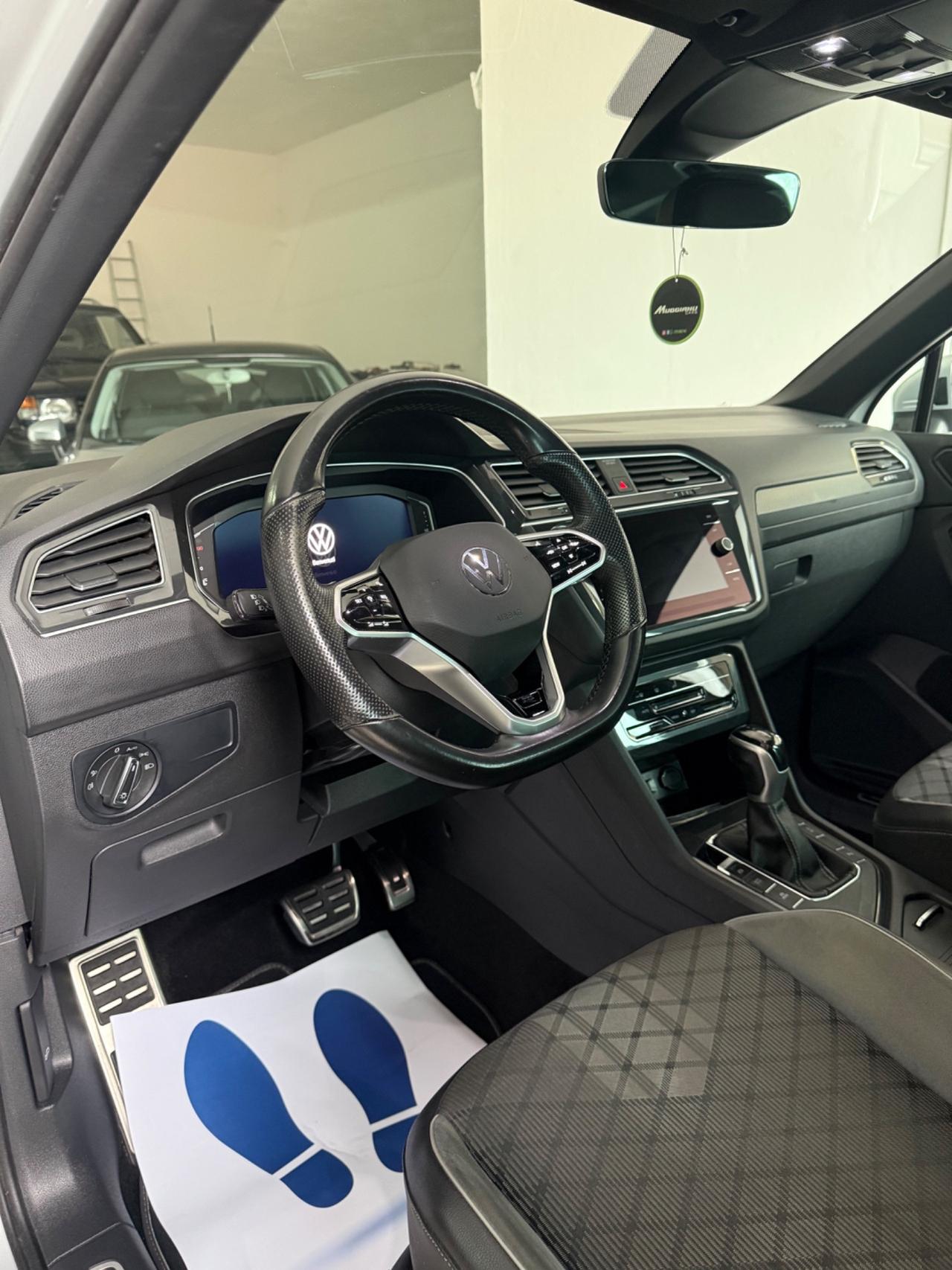 Volkswagen Tiguan 2.0 TDI 150 CV SCR DSG 4MOTION R-Line