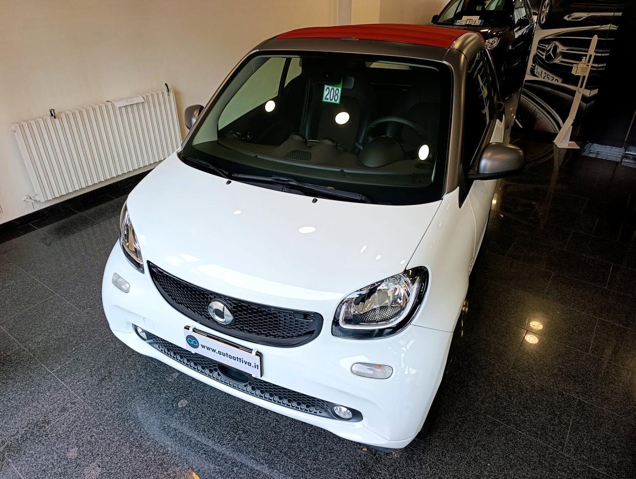 Smart ForTwo 70 1.0 twinamic cabrio Perfect capote Rossa