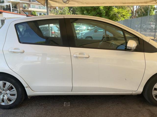 TOYOTA Yaris 1.0 5 porte Active