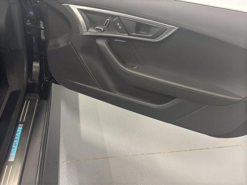 JAGUAR F-type cabrio 2.0 i4 r-dynamic rwd 300cv auto del 2025