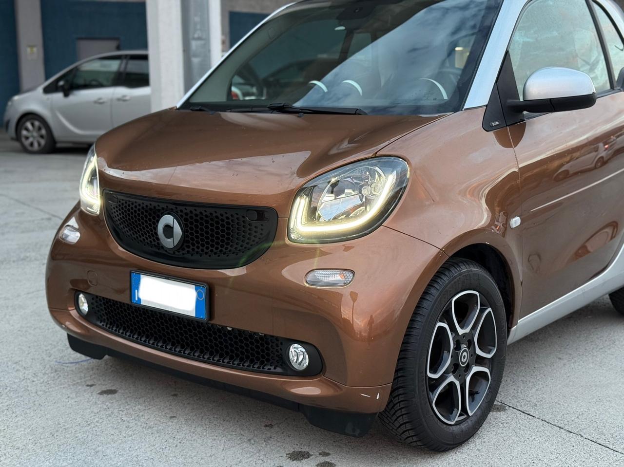 Smart ForTwo 70 1.0 prime con soli 40.000 km