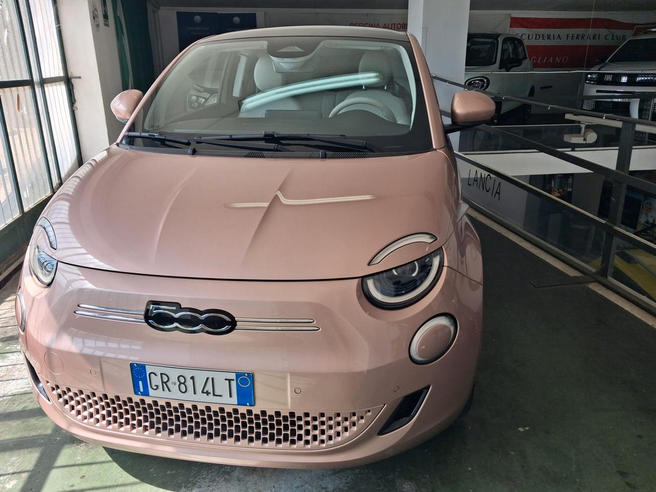 Fiat 500 500e 3+1 42 kWh La Prima VENDUTA
