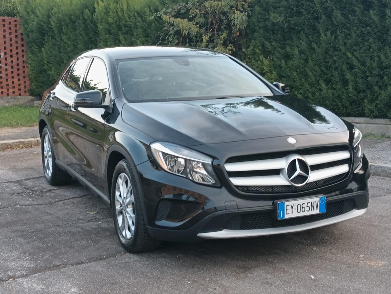 Mercedes-benz GLA 180 d Premium..CELL 320 147 1147 WUATSAPP