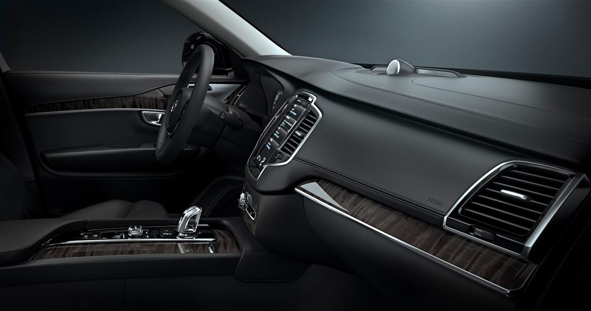 VOLVO XC90 II 2015 - XC90 2.0 b5 Momentum Pro awd 7p.ti geartronic