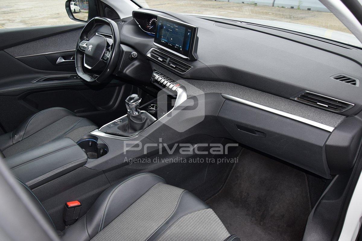 PEUGEOT 3008 BlueHDi 130 S&S Allure