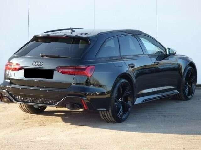 Audi RS6 DYNAMIC PLUS PERFORMANCE B&O 22" BLACK PACK ACC