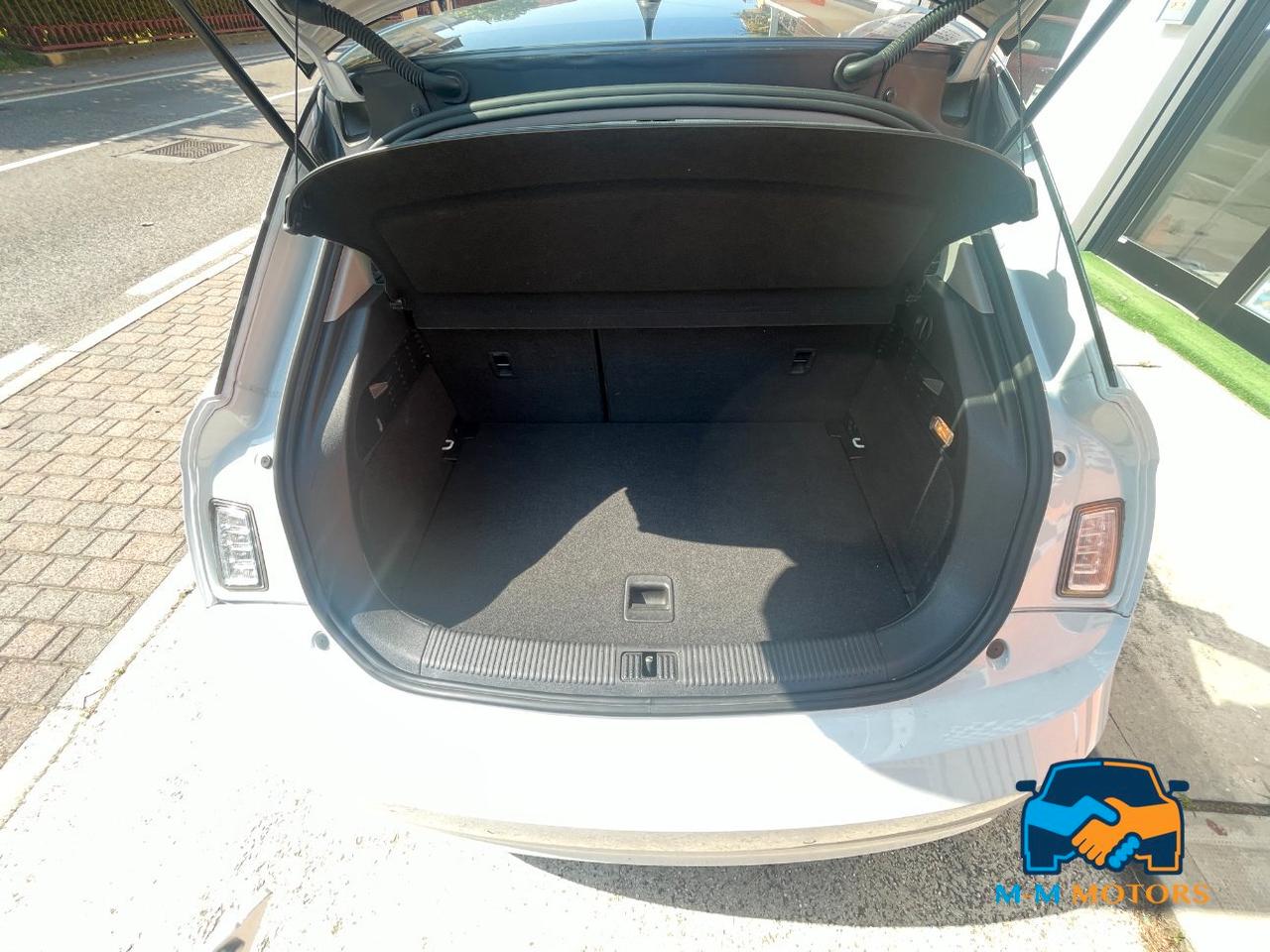 Audi A1 Sportback 1.6 tdi Attraction s-tronic neo patentati