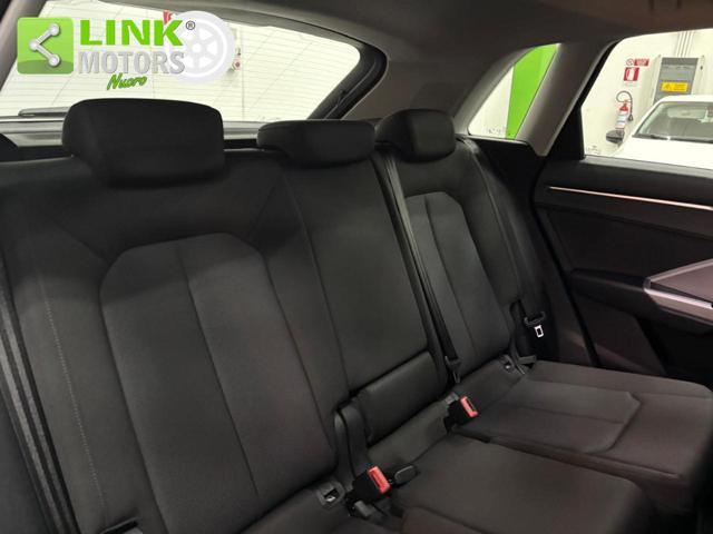 AUDI Q3 35 TDI Business Advanced