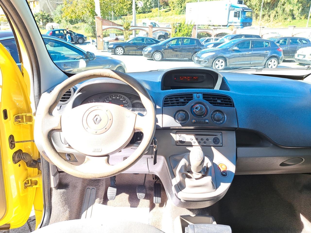 Renault Kangoo 1.5, 85CV 5 porte / OK NEOPATENTATI