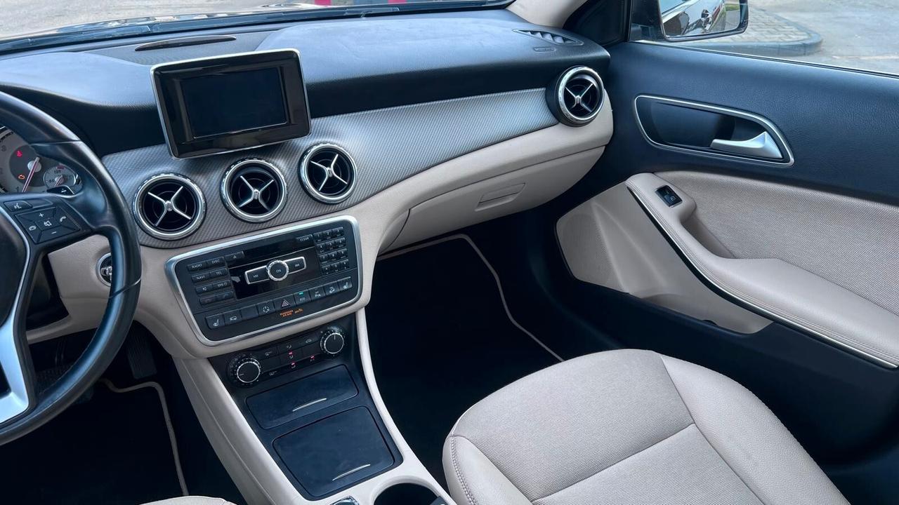 Mercedes-benz GLA 220 CDI Automatic 4Matic Premium