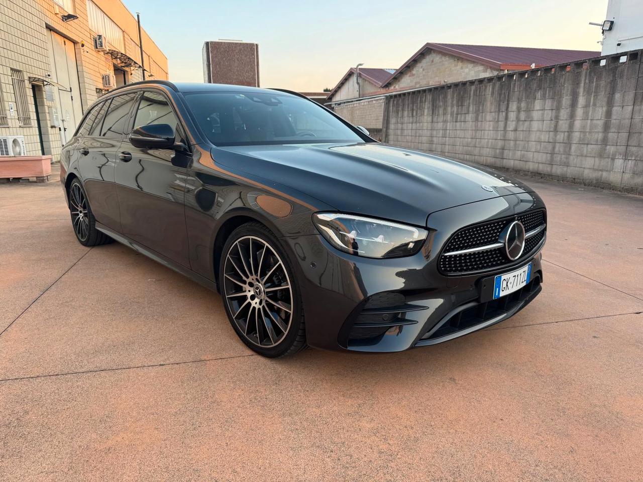 Mercedes-benz Classe E Station Wagon E SW 220 d mhev Premium AMG Line Night Edition 4matic auto