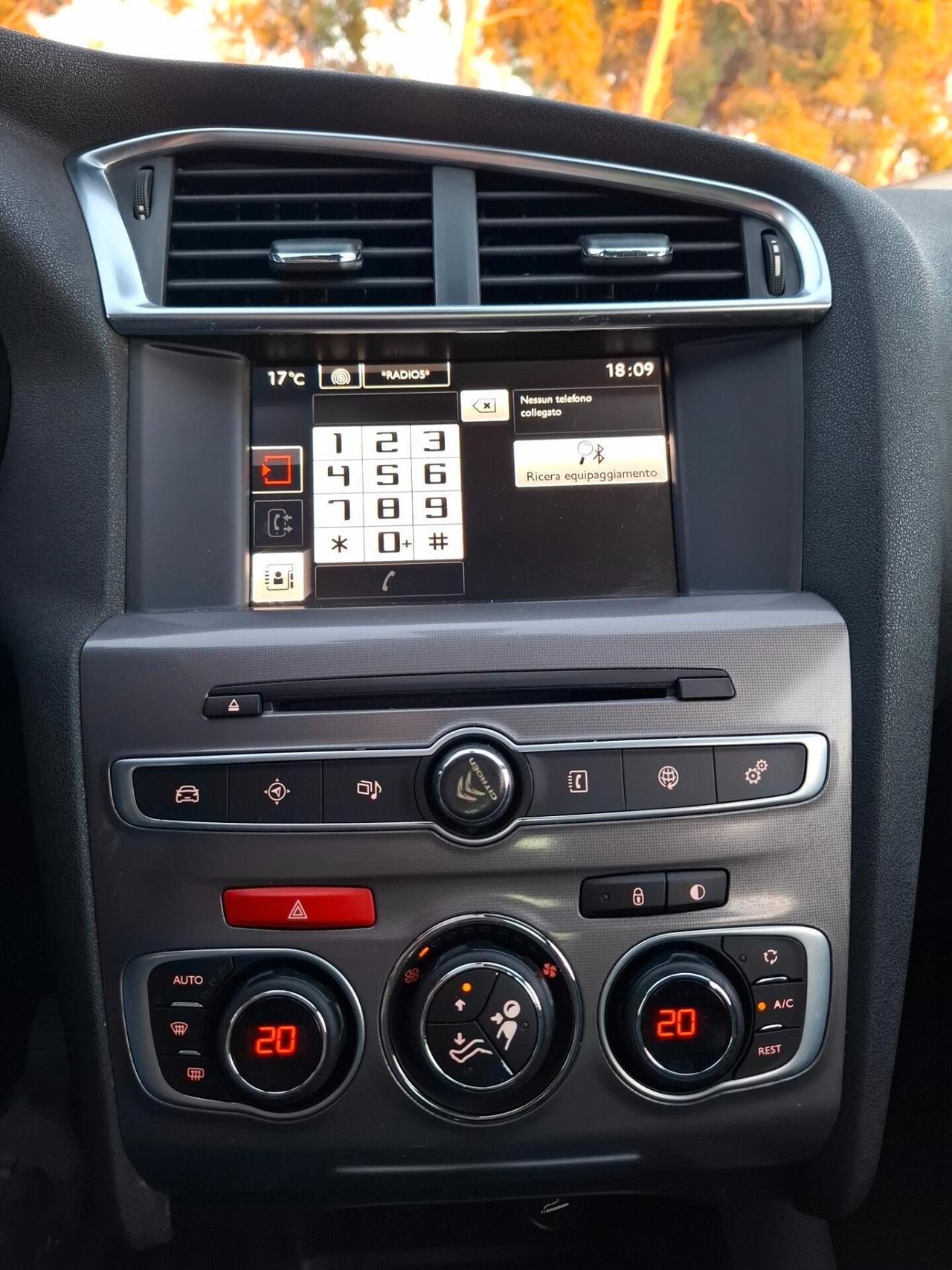 Citroen C4 1.6 HDi 90cv *NAVY-LED-PARK*