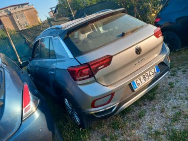 Volkswagen T-Roc 1.0 TSI sinistrato