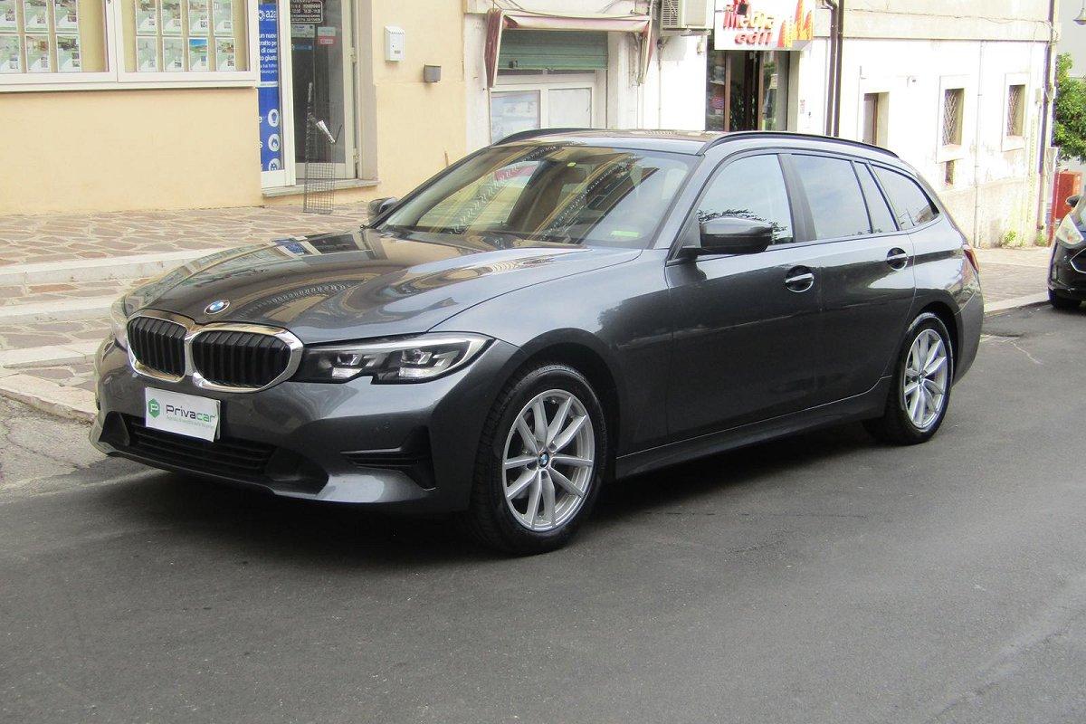 BMW 318d 48V Touring Business Advantage