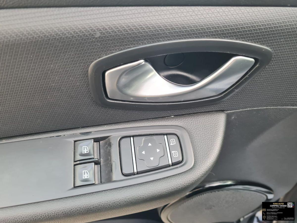 RENAULT Clio Benzina/Gpl-22.000 Km-Neopatentati