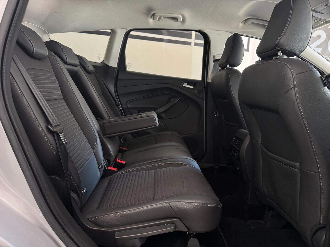 Ford Kuga Titanium /1.5 TDCI 120cv/2017/