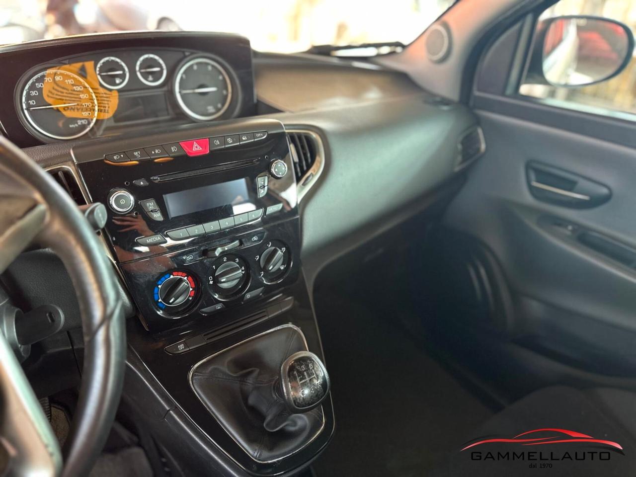 Lancia Ypsilon 1.3 mjt S&S Silver 95cv