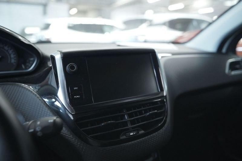 Peugeot 208 I 2015 5p 1.2 puretech Allure s&s 82cv neopatentati