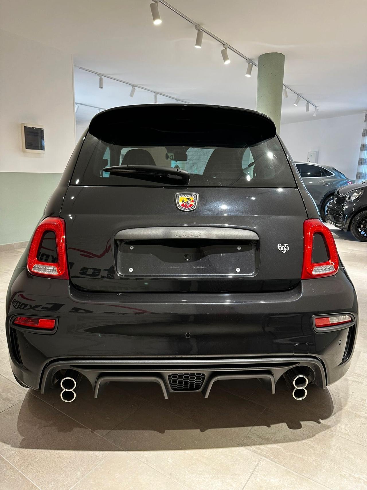 Abarth 695 75 anniversario