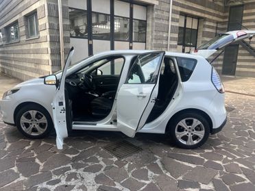 Renault Scenic Scénic X-Mod 1.9 dCi 130CV Dynamique