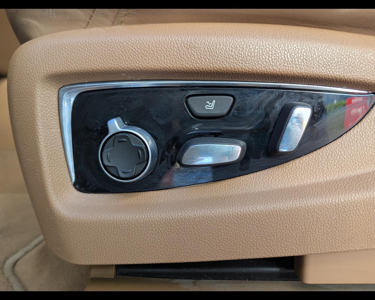 CADILLAC Escalade(2015-2019) - Escalade 6.2L V8 AT AWD Platinum