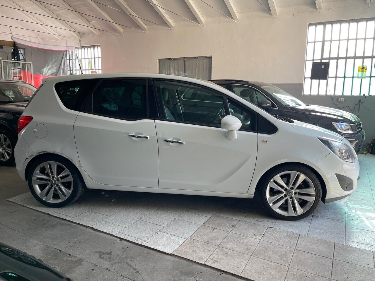 Opel Meriva 1.7 CDTI 110CV b-color Panoramic