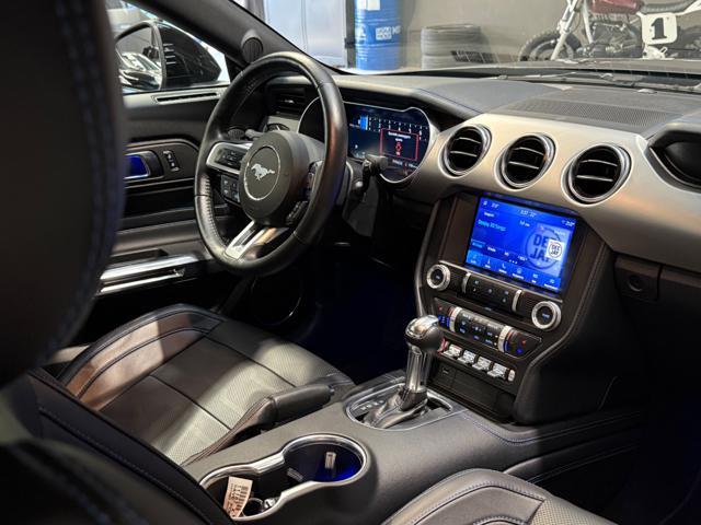 FORD Mustang Fastback 5.0 V8 aut. GT