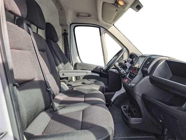Peugeot Boxer 35 2.2 BlueHDi 140 S&S L2 H2 Furgone